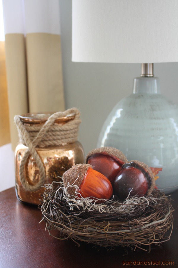 Fall Decorating Ideas - Acorns in a nest #MyHarvestHome