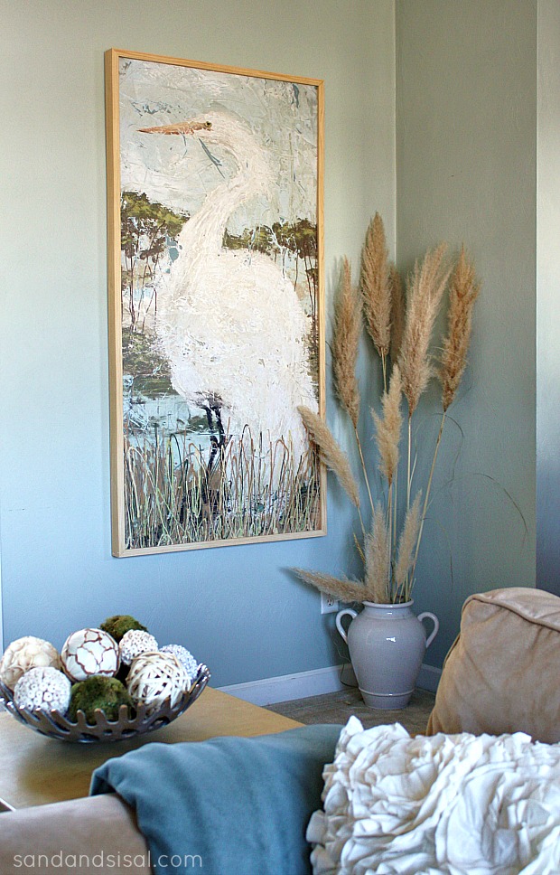 5 Ways to Fill a Blank Wall - White Heron Glicee