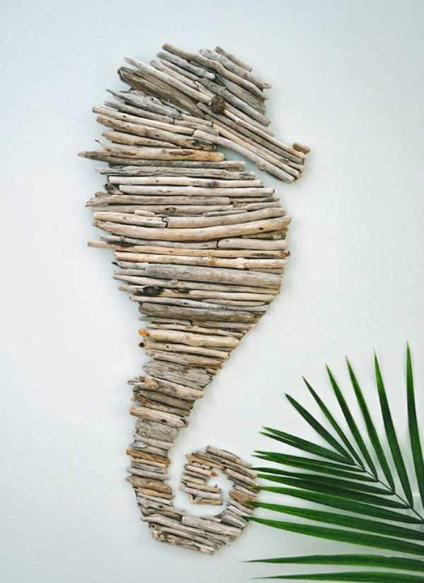 DIY Driftwood Seahorse