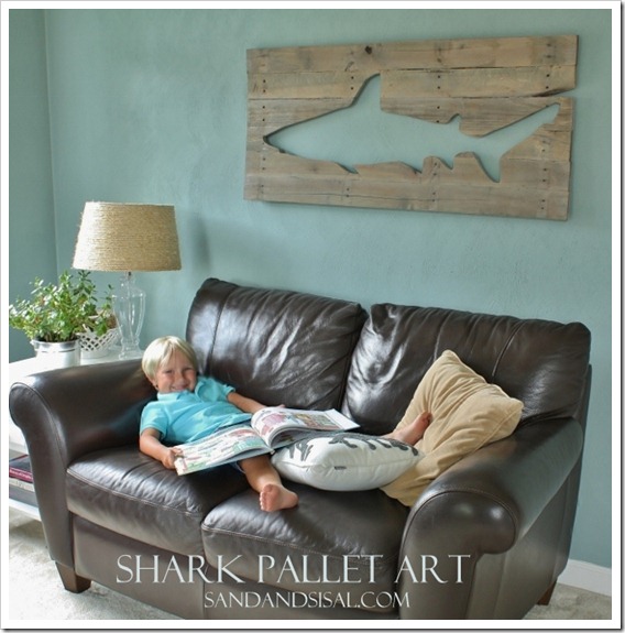 DIY Pallet Art -Shark