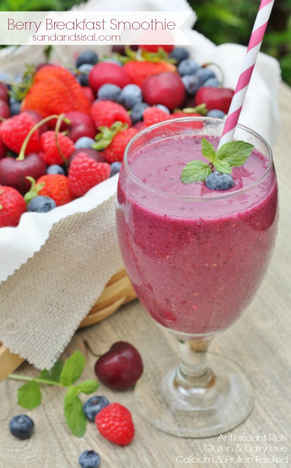 Berry Breakfast Smoothie, dairy free, gluten free, soy free, antioxident rich, protein packed #SilkAlmondBlends
