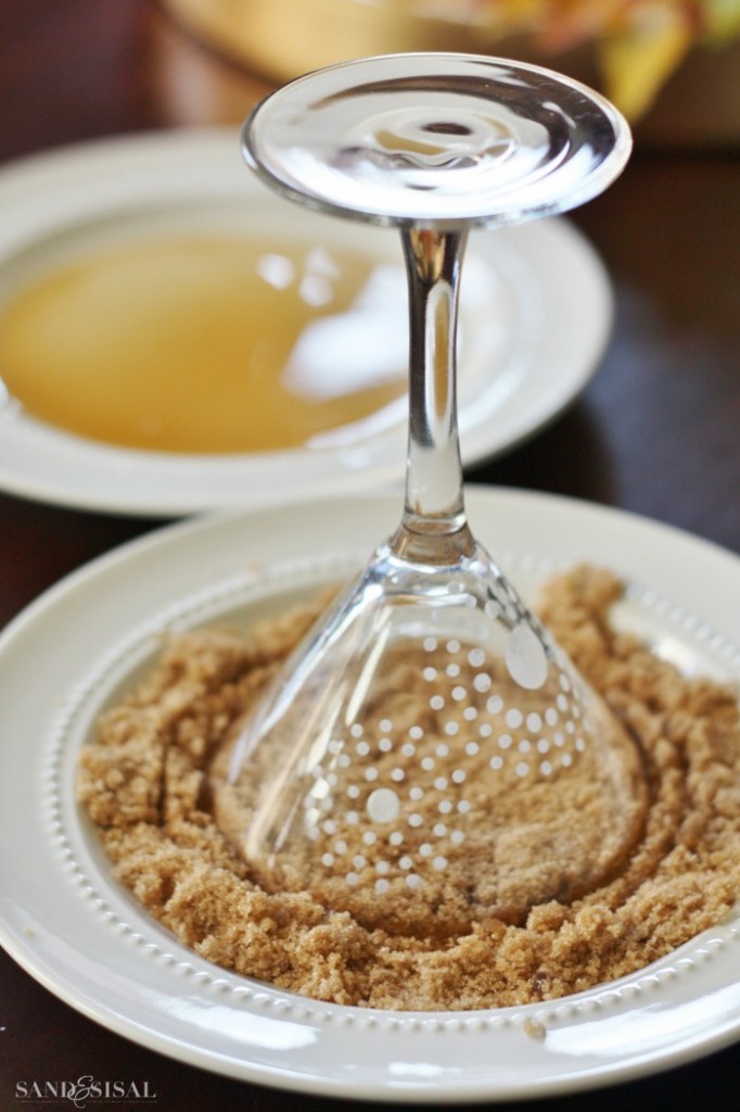 Pumpkin Pie Martini - Rim the glass with brown sugar and Pumpkin pie spice