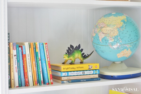 Decorating Playroom Bookshelves