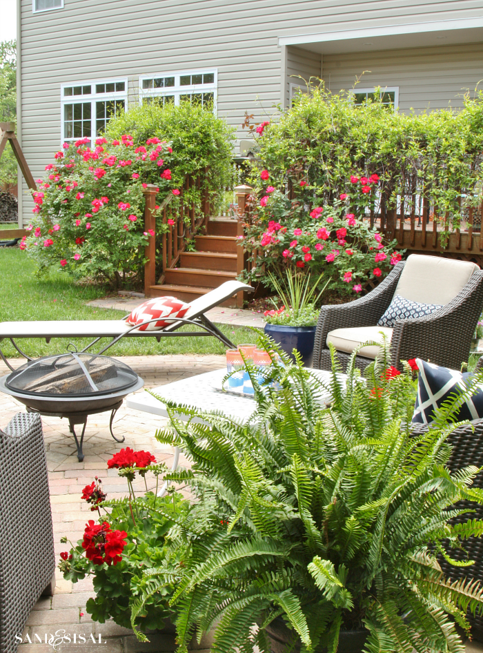 Preparing the Lawn for Fall Outdoor Entertaining