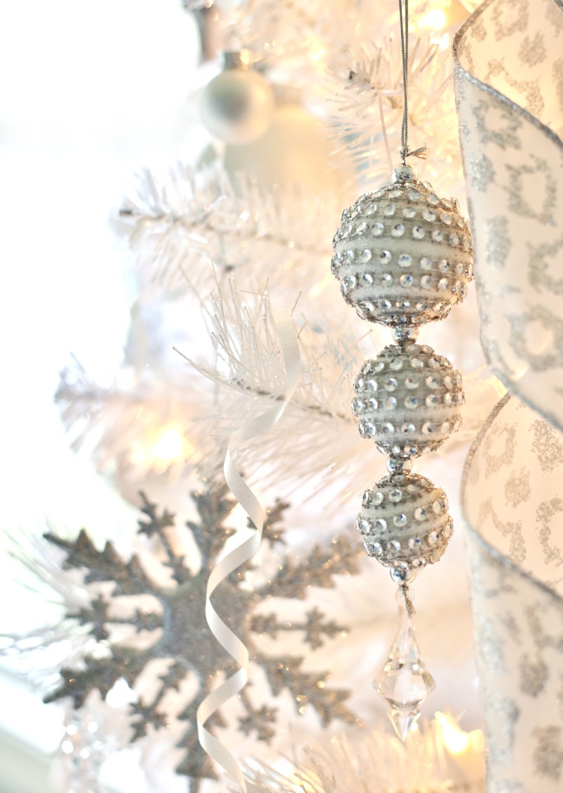16 White Christmas Decor: Ideas for a Winter Wonderland at Home