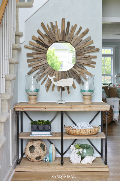 Coastal Cottage - Decorating an Entryway