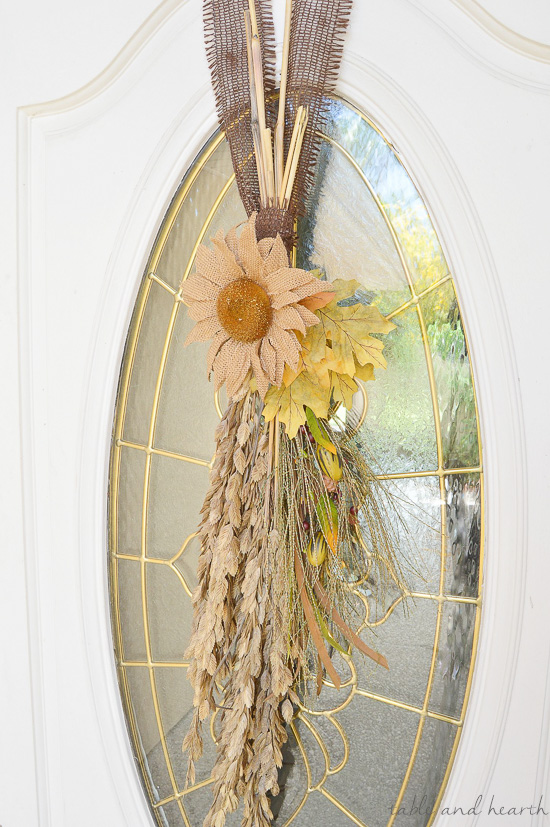 20 Beautiful Burlap Fall Decorating Ideas - Sand and Sisal