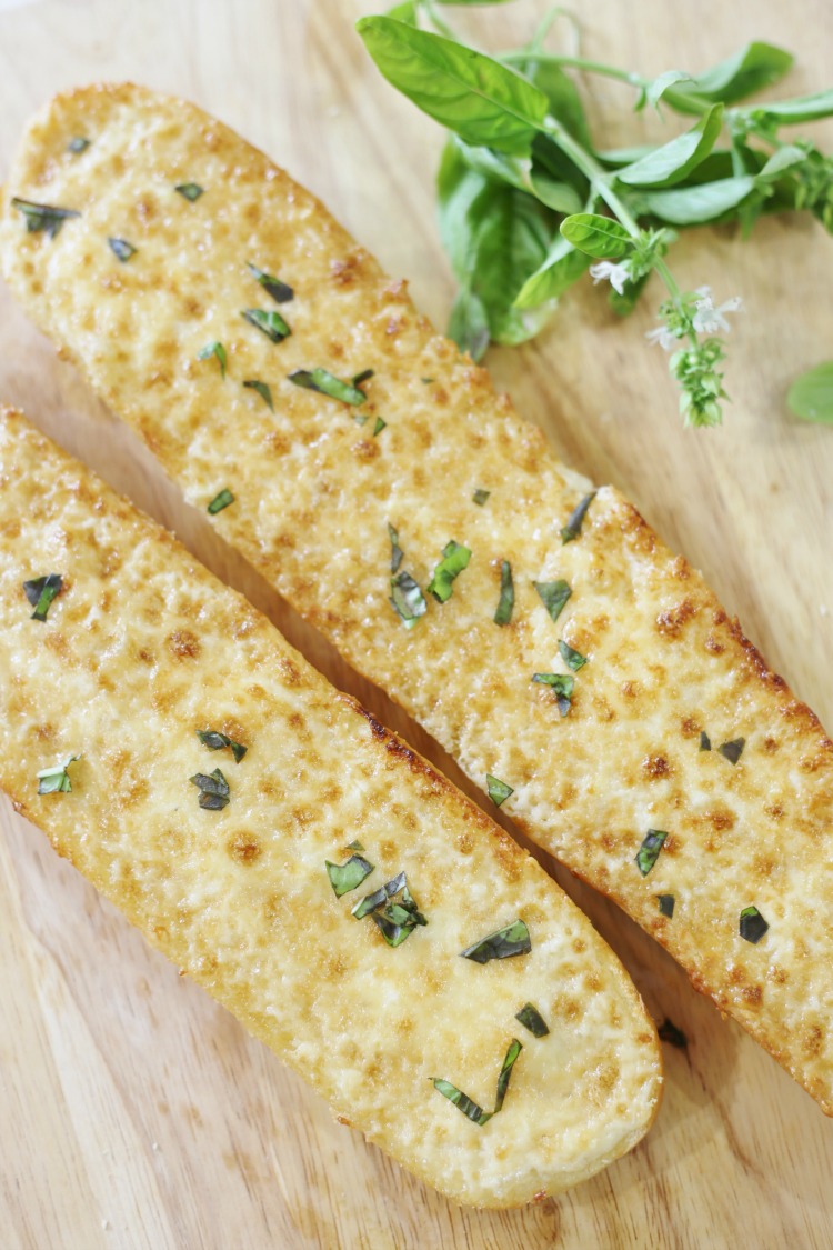 bubbly-cheesy-garlic-bread