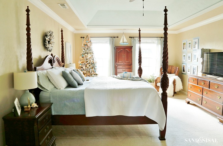 classic-coastal-master-bedroom