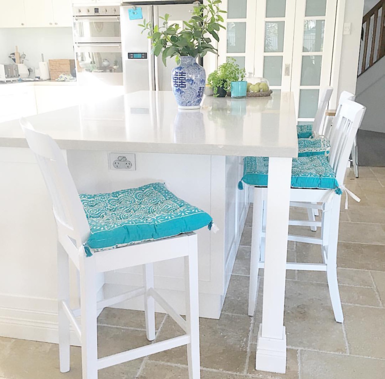 Coastal Kitchen - Travertine Tile Floors