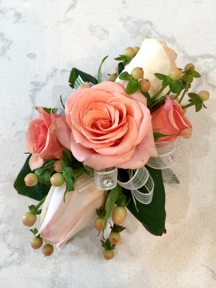 How to Make a Corsage with Fake Flowers | Afloral