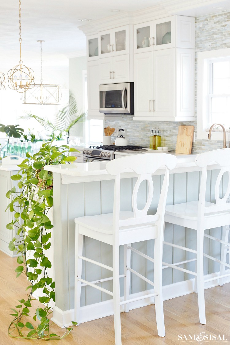  Coastal  Kitchen  Decorating Ideas  for Spring Sand and SIsal