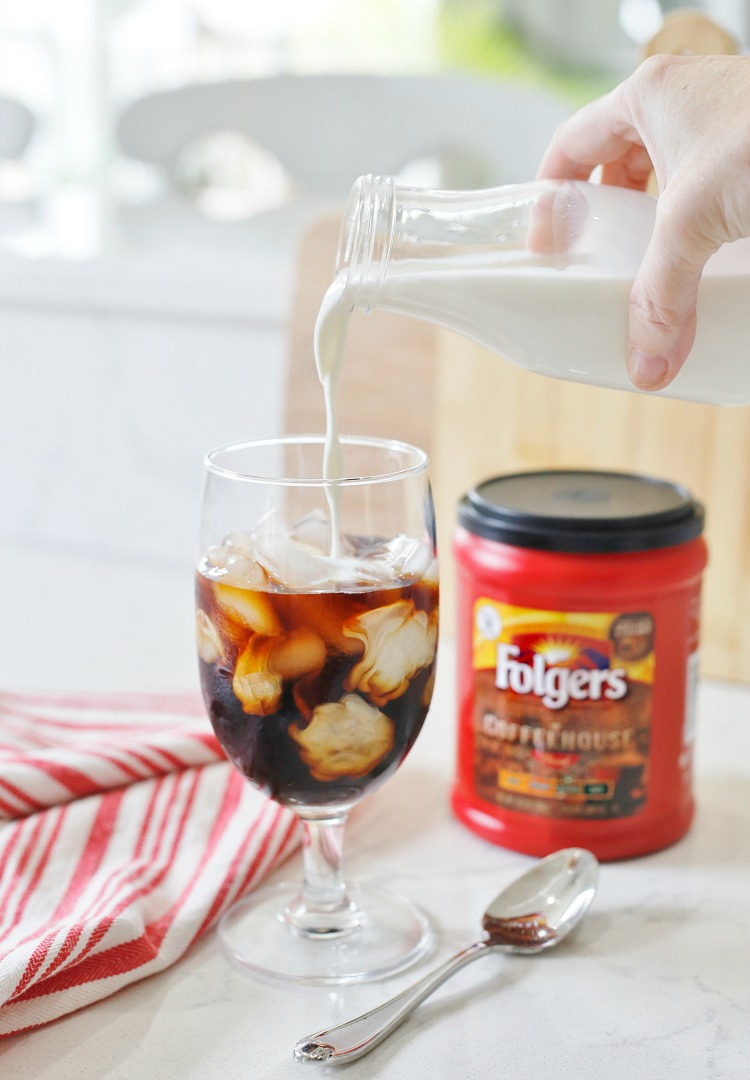 Cold Brew Coffee (Recipe & Tips!) - Julie's Eats & Treats ®