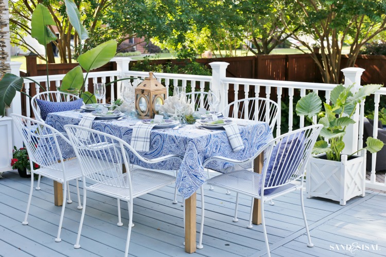 how to create a coastal outdoor dining space