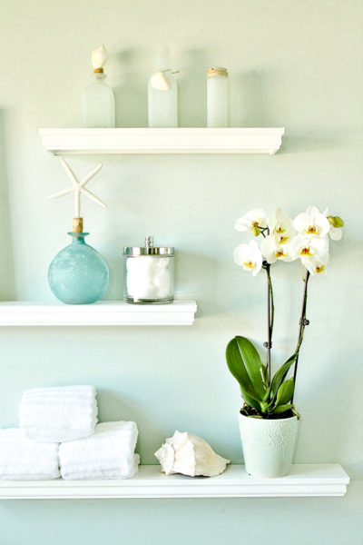 DIY-Floating-Display-Shelves