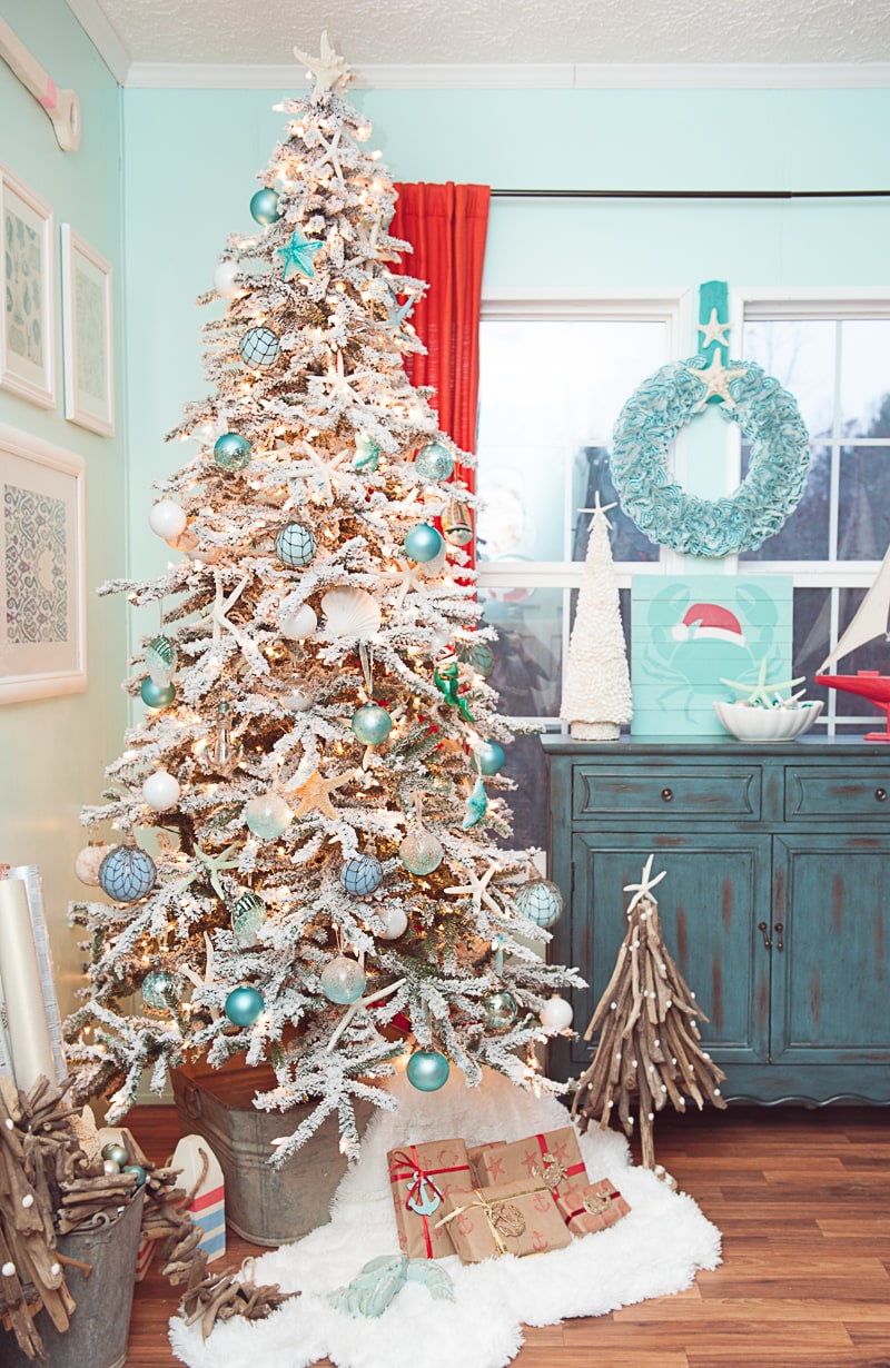 Coastal Christmas Tree - Crafts by Courtney