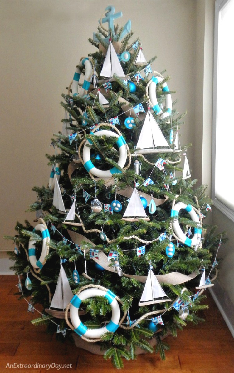Unique-Ways-to-Decorate-a-Nautical-Christmas-Tree-AnExtraordinaryDay.net_