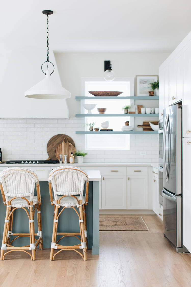 Coastal Farmhouse House Kitchen