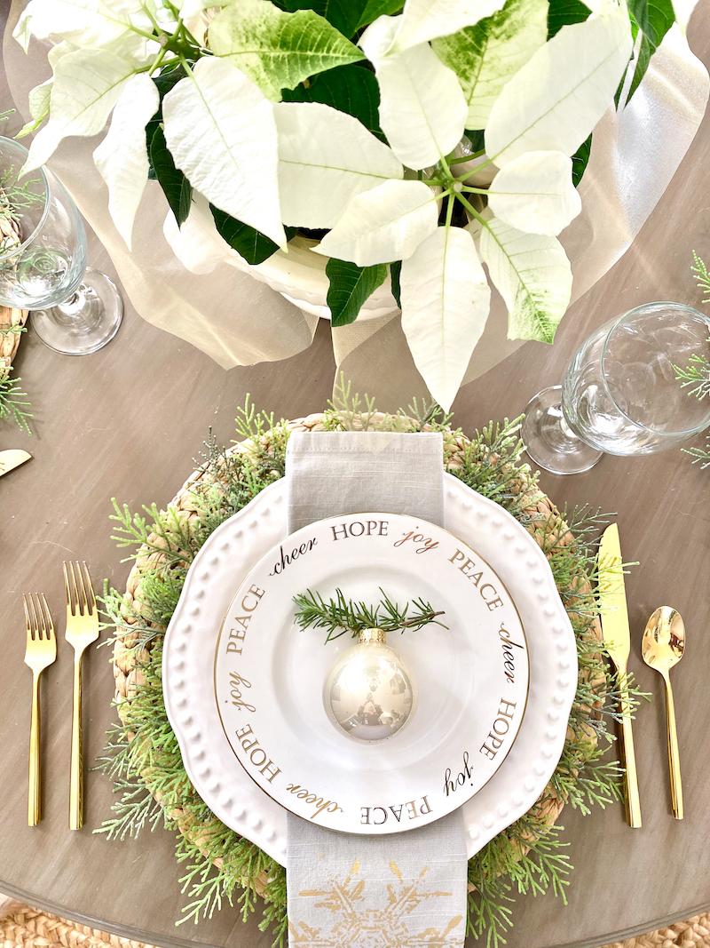 Christmas Dining Room and Table Setting Ideas