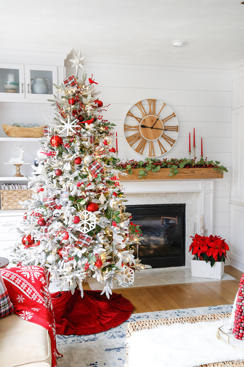 Traditional Christmas Family Room