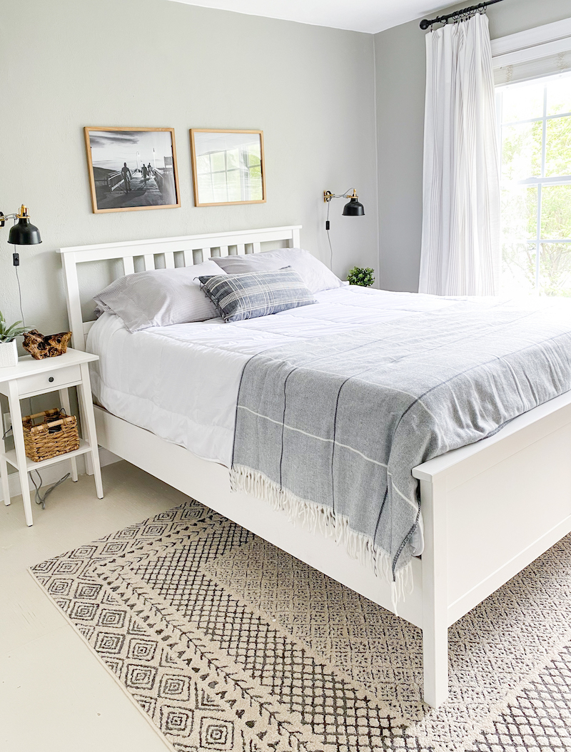 Contemporary Coastal Bedroom 